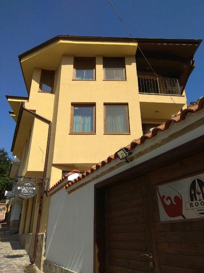 Roots Hotel And Wine Bar Plovdiv Exteriör bild